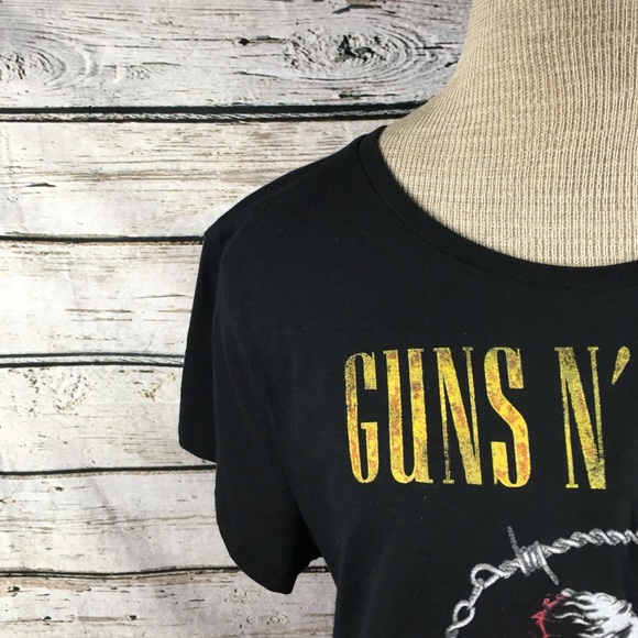 Guns N’ Roses 🌹Crop Short Sleeve Tee - Picture 2 of 4